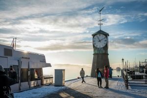 Klokketårnet på Aker Brygge, vinter - Foto: VisitOSLO/Thomas Johannessen